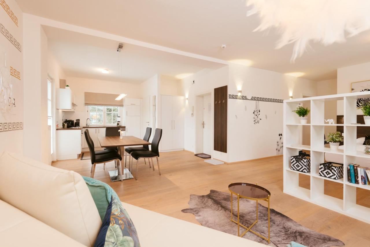 Villa Gelbmann - Ferienwohnungen Velden Фельден-ам-Вёртер-Зе Экстерьер фото