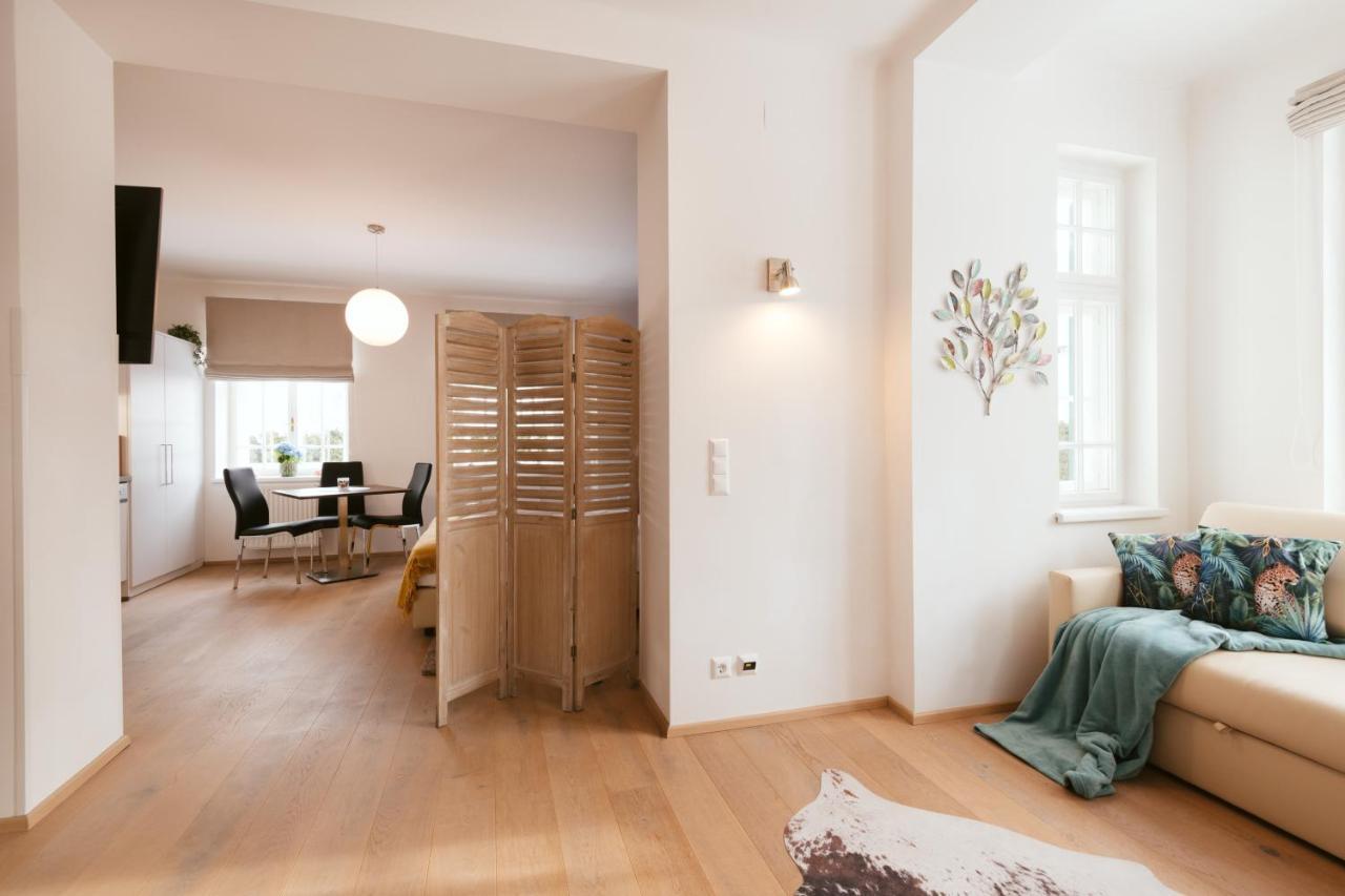 Villa Gelbmann - Ferienwohnungen Velden Фельден-ам-Вёртер-Зе Экстерьер фото